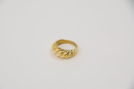 Croissant Ring