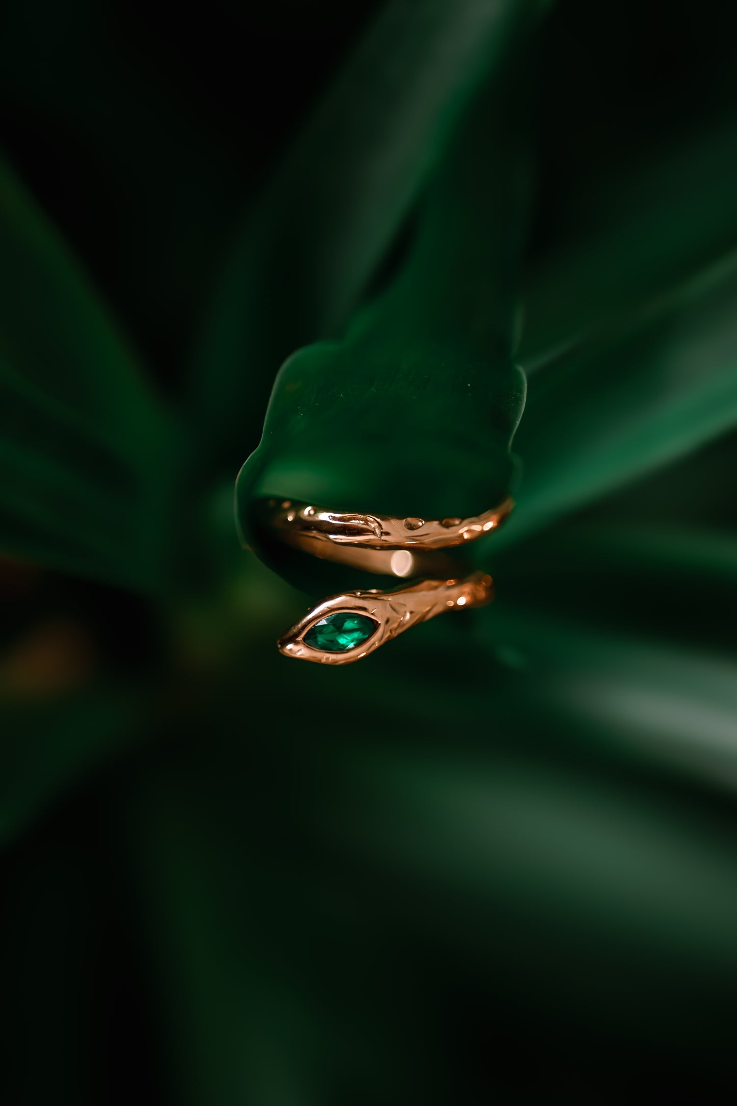 Medusa Ring Emerald